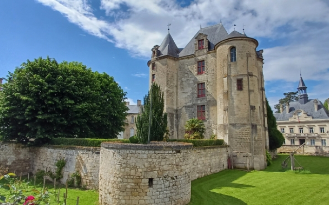 Donjon de Vic-sur-Aisne ©Chopin